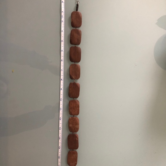 Cute chunky wood necklace - Picture 3 of 4